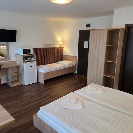Adam Apartmanhaz Siofok Exterior photo