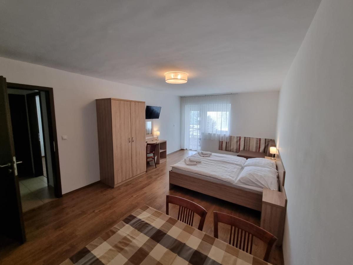 Adam Apartmanhaz Siofok Exterior photo