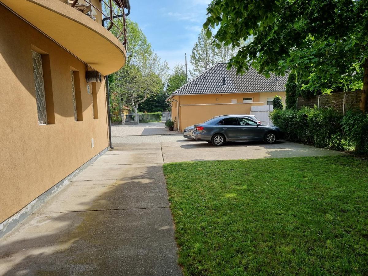 Adam Apartmanhaz Siofok Exterior photo