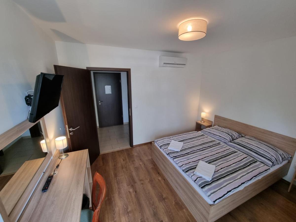 Adam Apartmanhaz Siofok Exterior photo