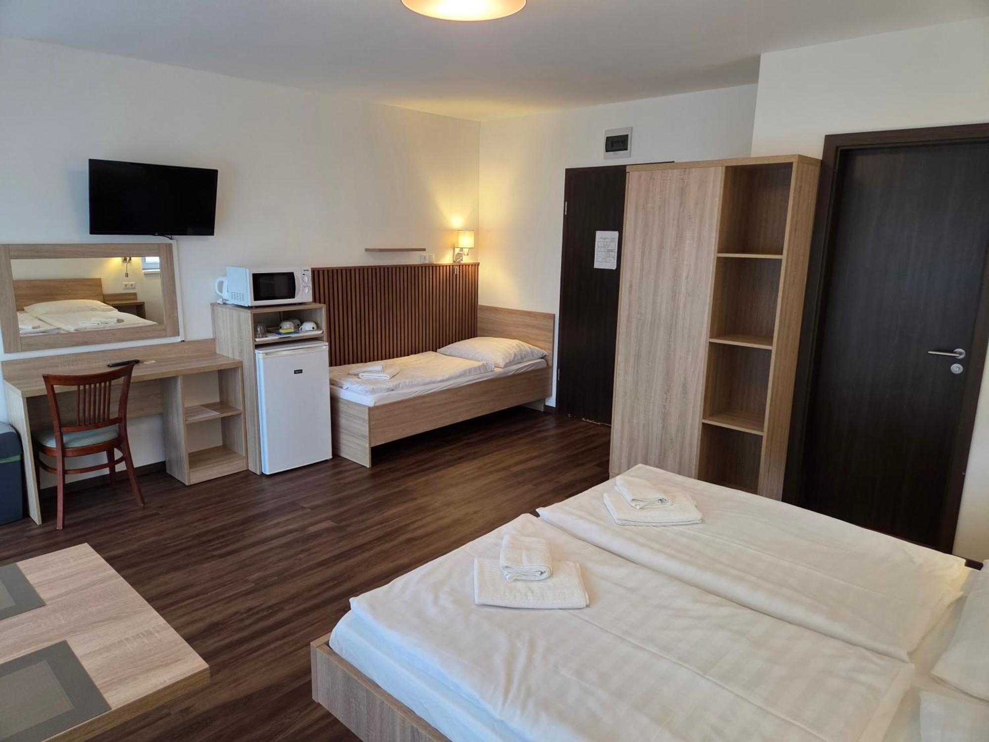 Adam Apartmanhaz Siofok Exterior photo